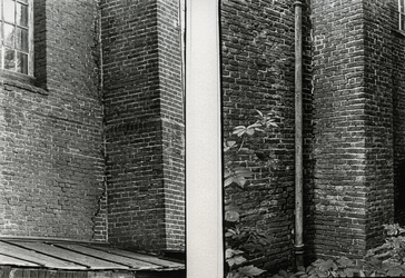 OVI-00001338 Noordmuur NHkerk met scheuren